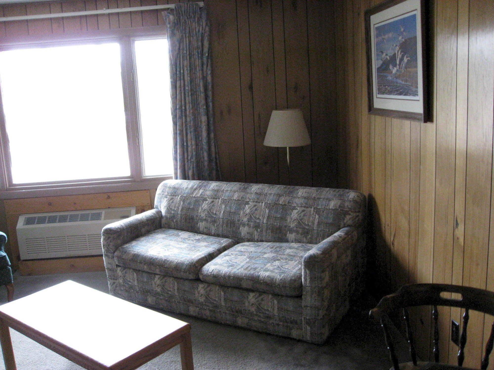 Oneida Village Inn Three Lakes Buitenkant foto